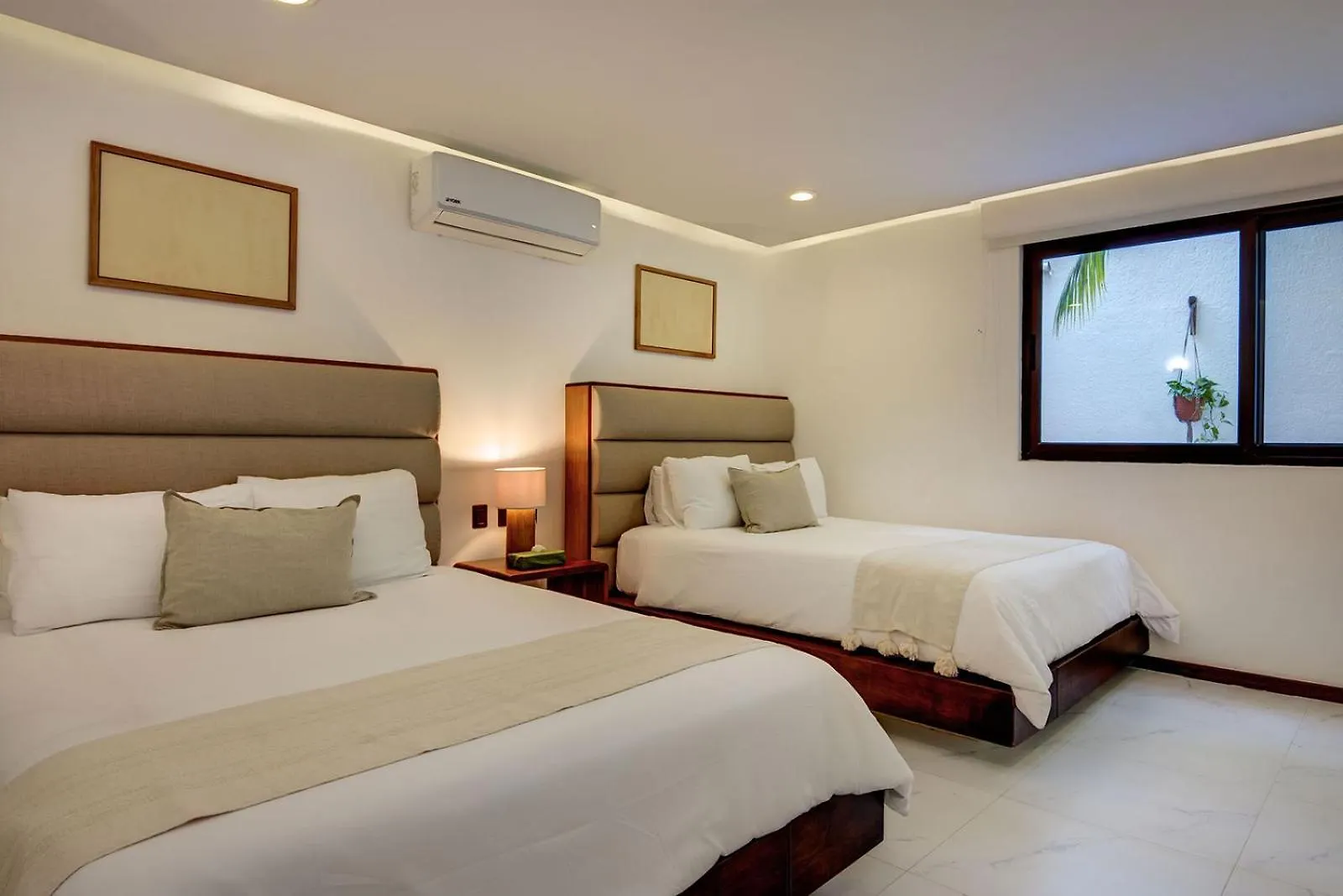 Sixteen Bedrooms Villa In Playa Del Carmen Mexiko